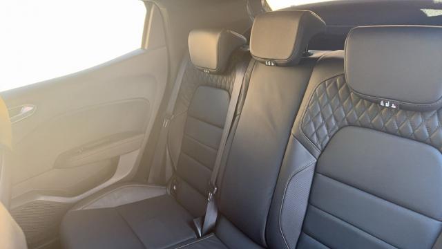 Renault Clio image 2