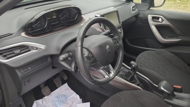 Peugeot 2008 image 7