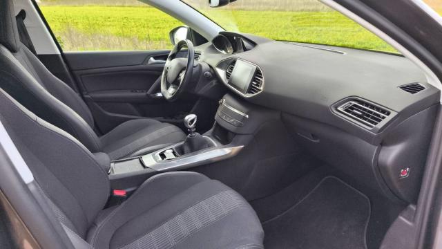 Peugeot 308 image 5