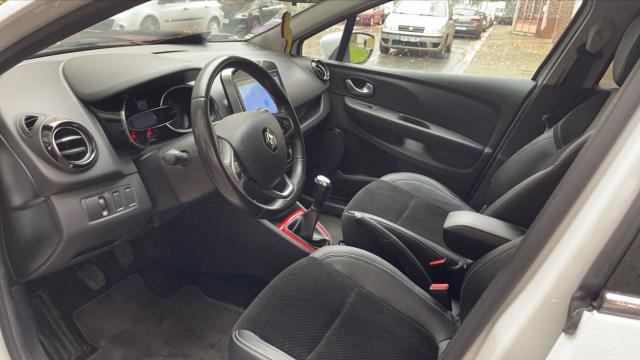 Renault Clio Estate image 2