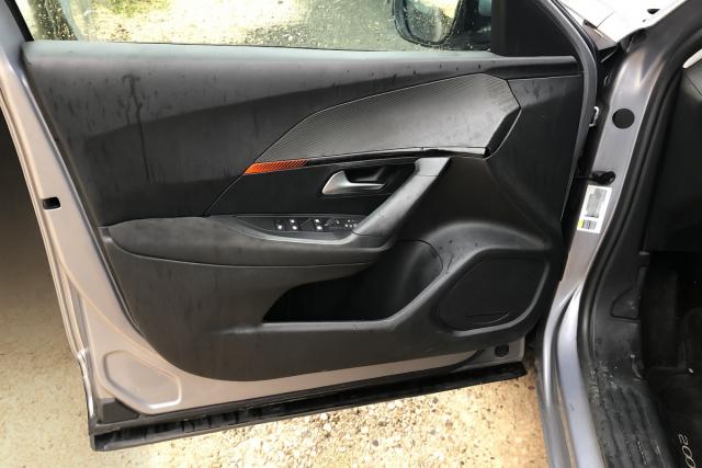 Peugeot 2008 image 7