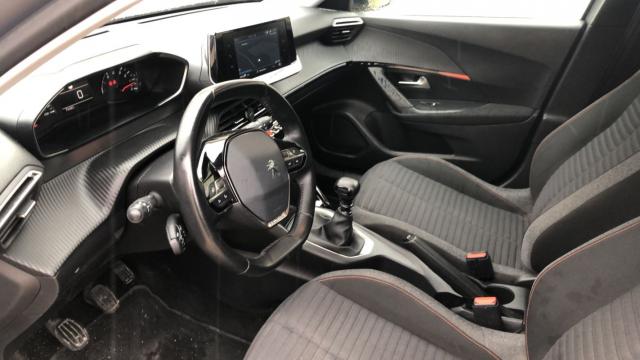 Peugeot 2008 image 5