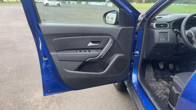 Dacia Duster image 9