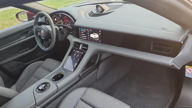 Porsche Taycan image 5