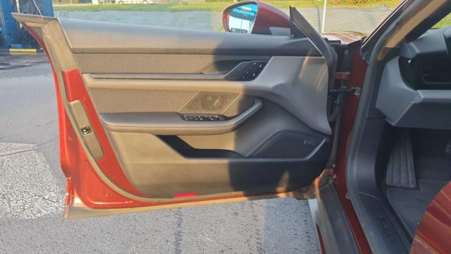 Porsche Taycan image 6