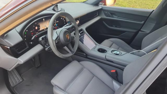 Porsche Taycan image 8