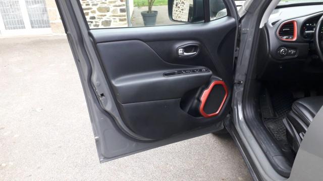 Jeep Renegade image 1