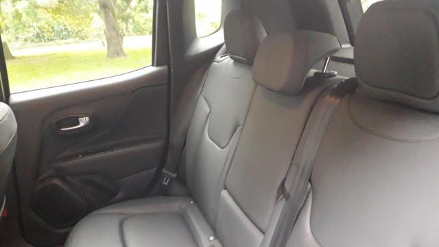 Jeep Renegade image 3