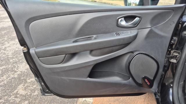 Renault Clio image 8