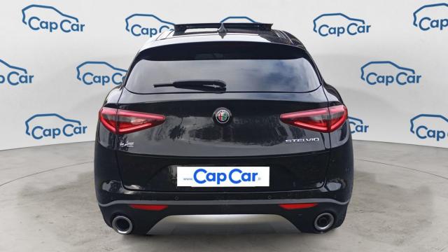 Alfa Romeo Stelvio image 4