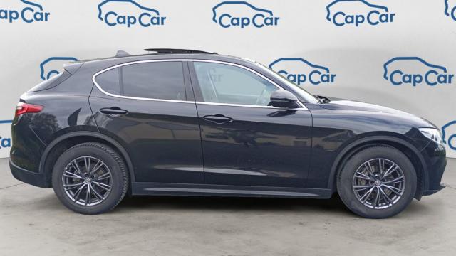 Alfa Romeo Stelvio image 8