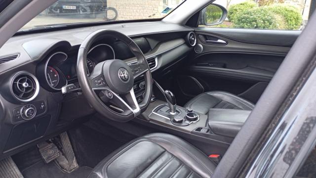 Alfa Romeo Stelvio image 6