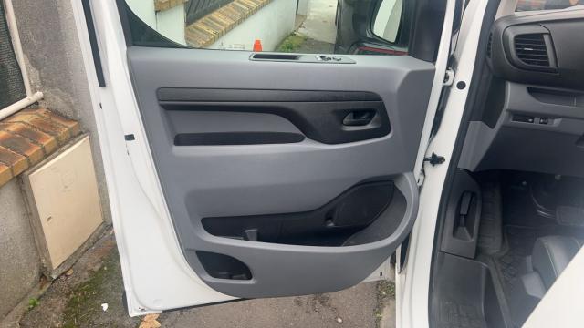 Citroen Jumpy image 3