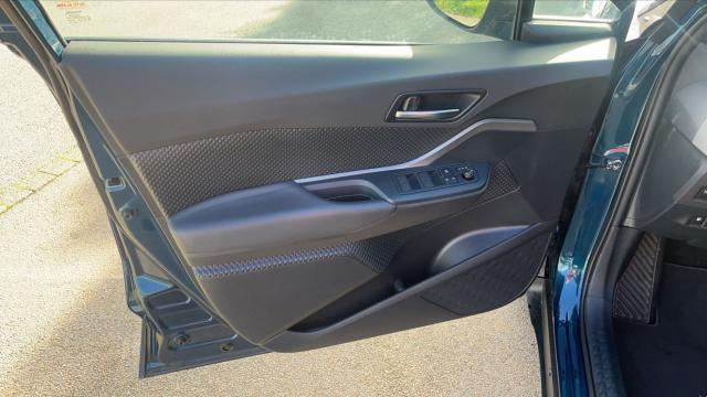 Toyota C-Hr image 5