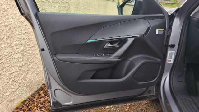 Peugeot 2008 image 3