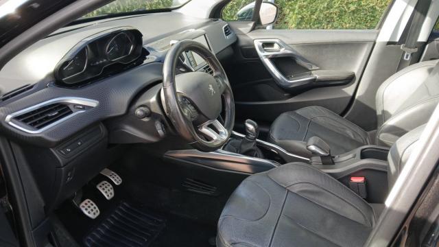 Peugeot 2008 image 8