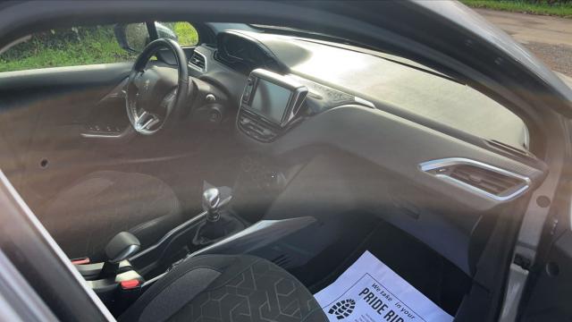 Peugeot 2008 image 6