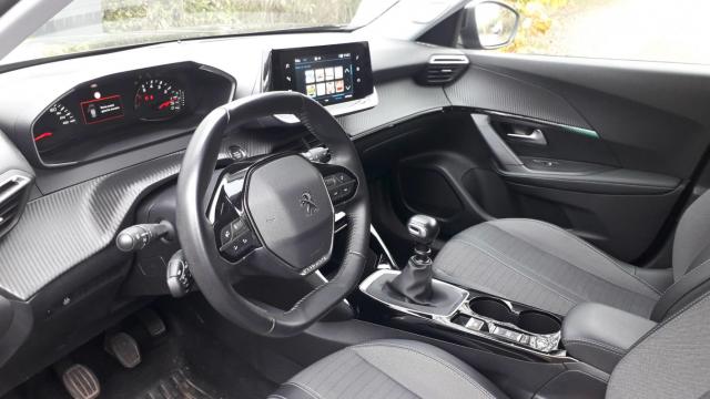 Peugeot 2008 image 5