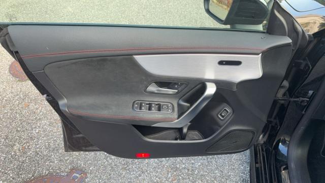 Mercedes Benz Cla Shooting Brake image 7