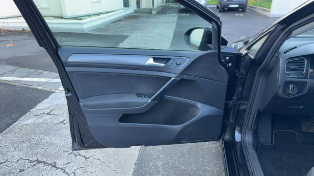 Volkswagen Golf image 5