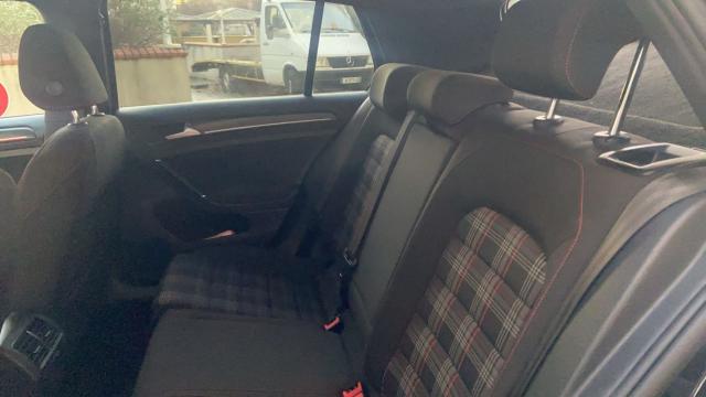 Volkswagen Golf image 8