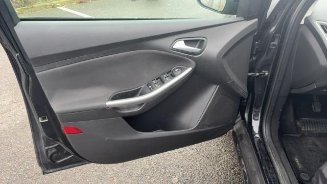 Ford Focus image 9