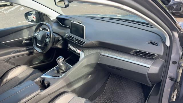 Peugeot 3008 image 3