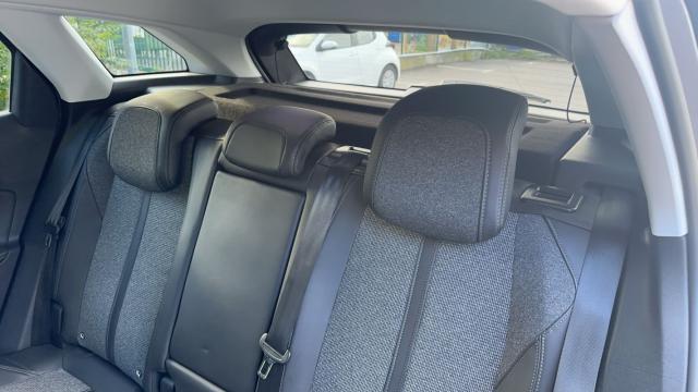 Peugeot 3008 image 8