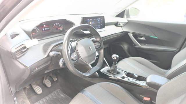 Peugeot 2008 image 6