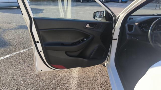 Hyundai I20 image 2