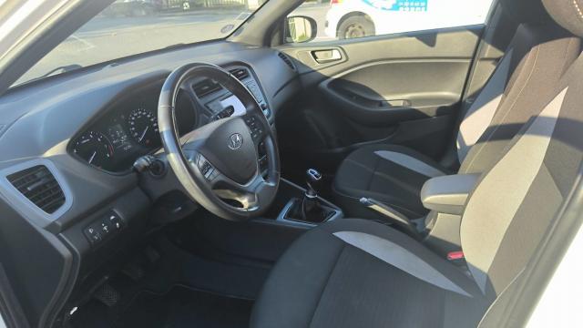 Hyundai I20 image 9