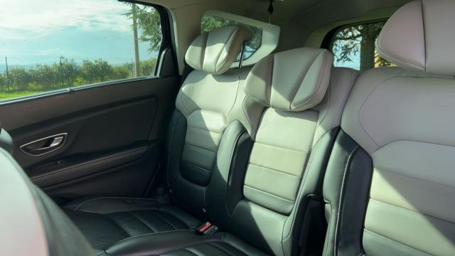 Renault Grand Scénic image 1