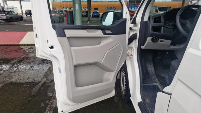 Volkswagen Transporter image 3