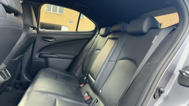 Lexus Ux image 2