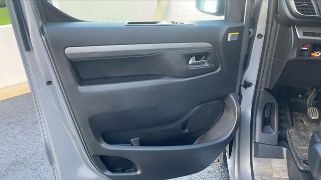 Peugeot Expert image 2