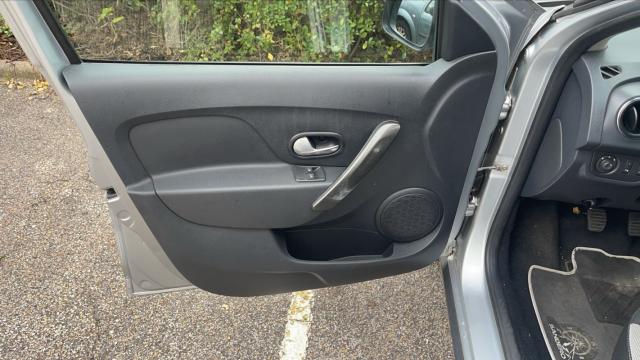 Dacia Sandero image 4