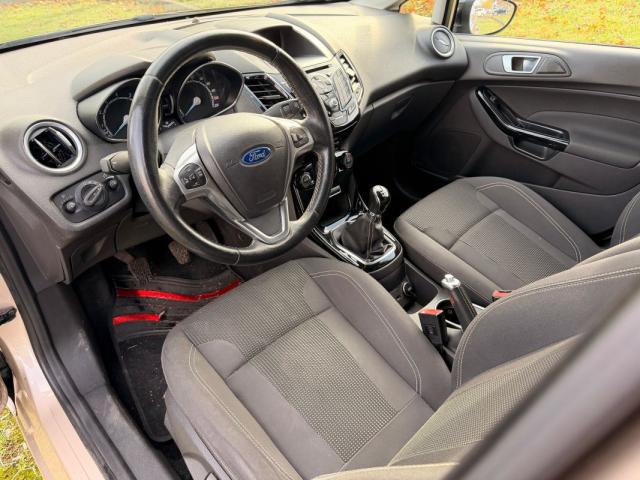 Ford Fiesta image 4