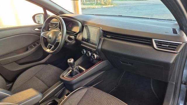 Renault Clio image 8