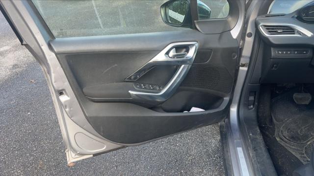 Peugeot 2008 image 1