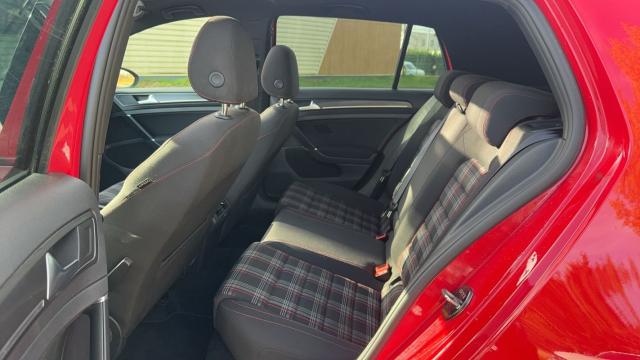 Volkswagen Golf image 8