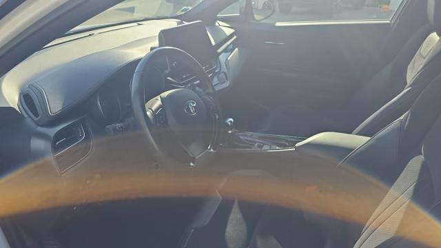 Toyota C-Hr image 8