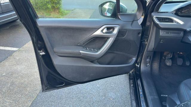 Peugeot 2008 image 1