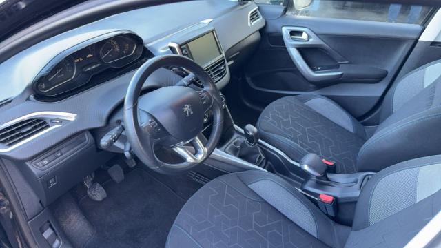 Peugeot 2008 image 9