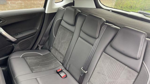 Peugeot 2008 image 7