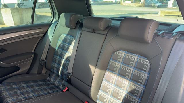 Volkswagen Golf image 4