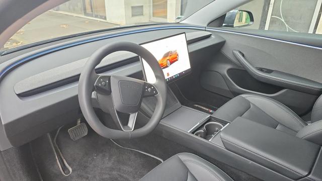 Tesla Model 3 image 4