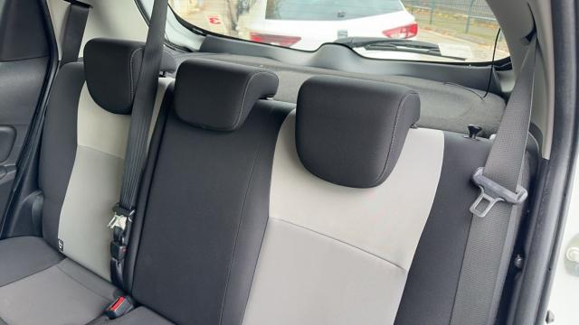 Toyota Yaris image 9