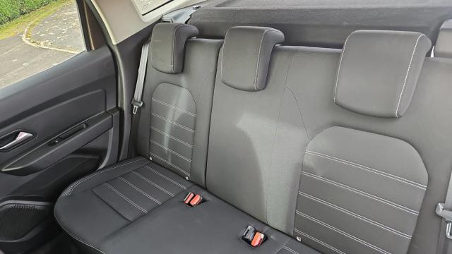 Dacia Duster image 6