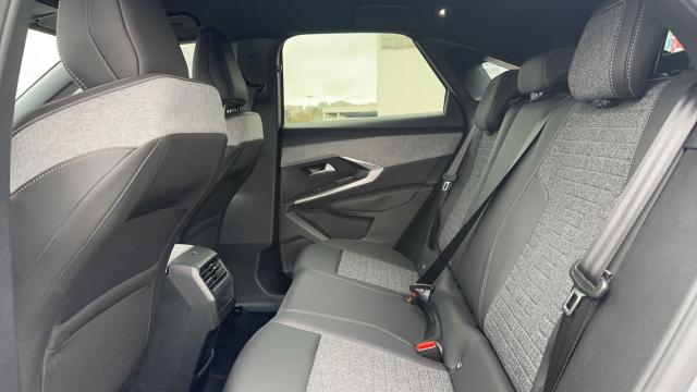 Peugeot 3008 image 9