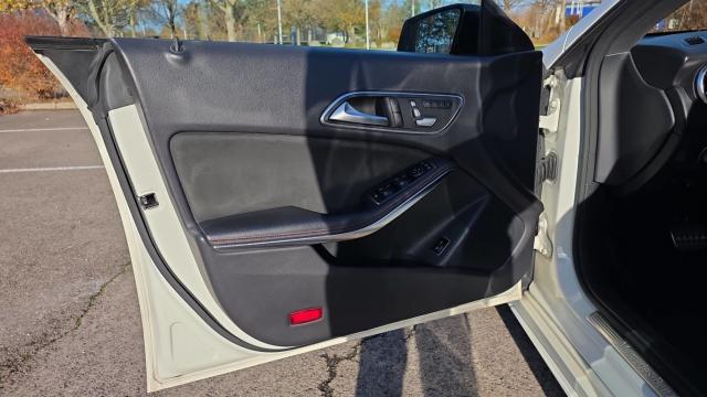 Mercedes Benz Classe Cla image 8